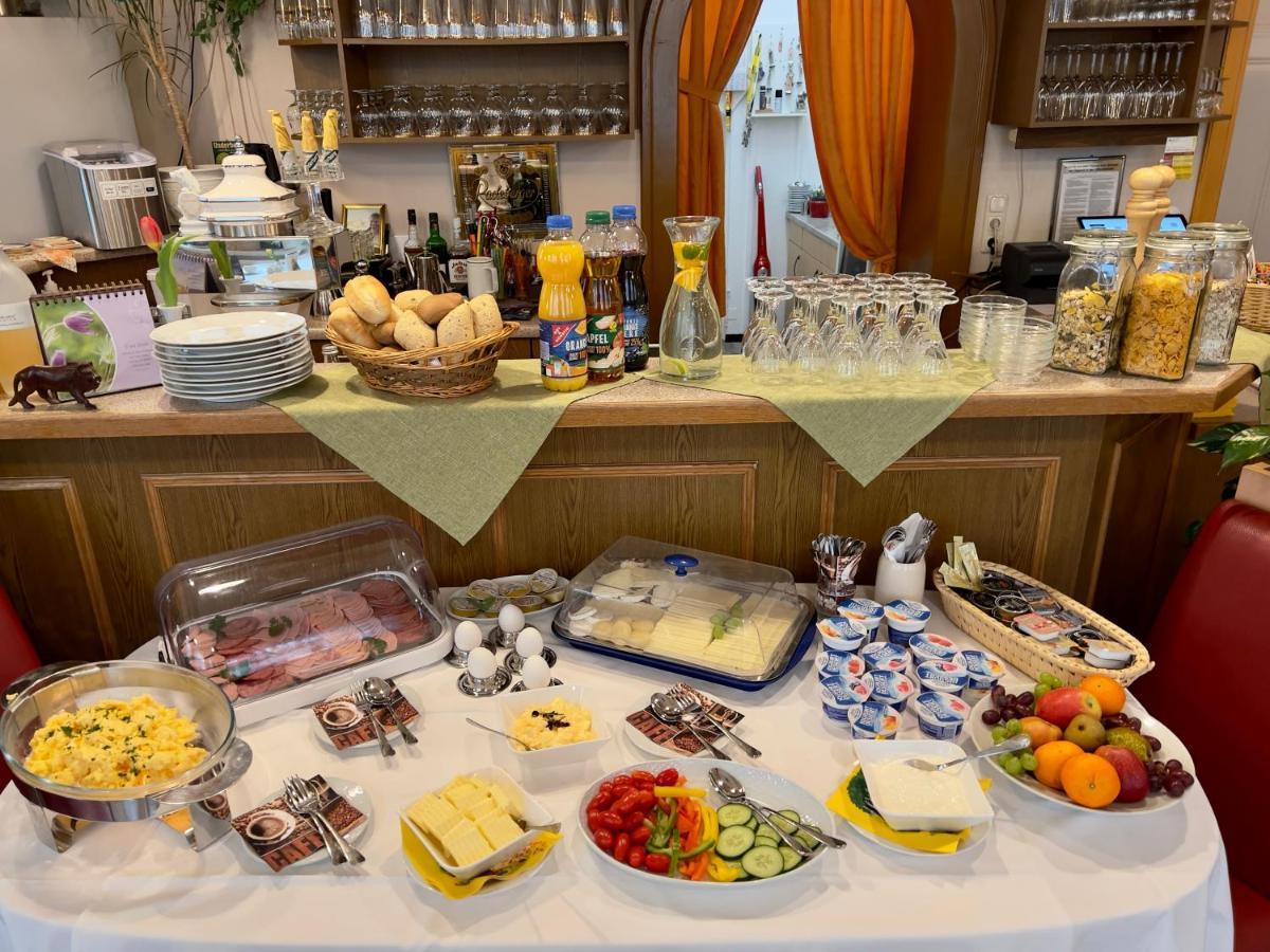 Traditionsgasthaus Goldener Loewe Riesa Restaurant & Pension 外观 照片